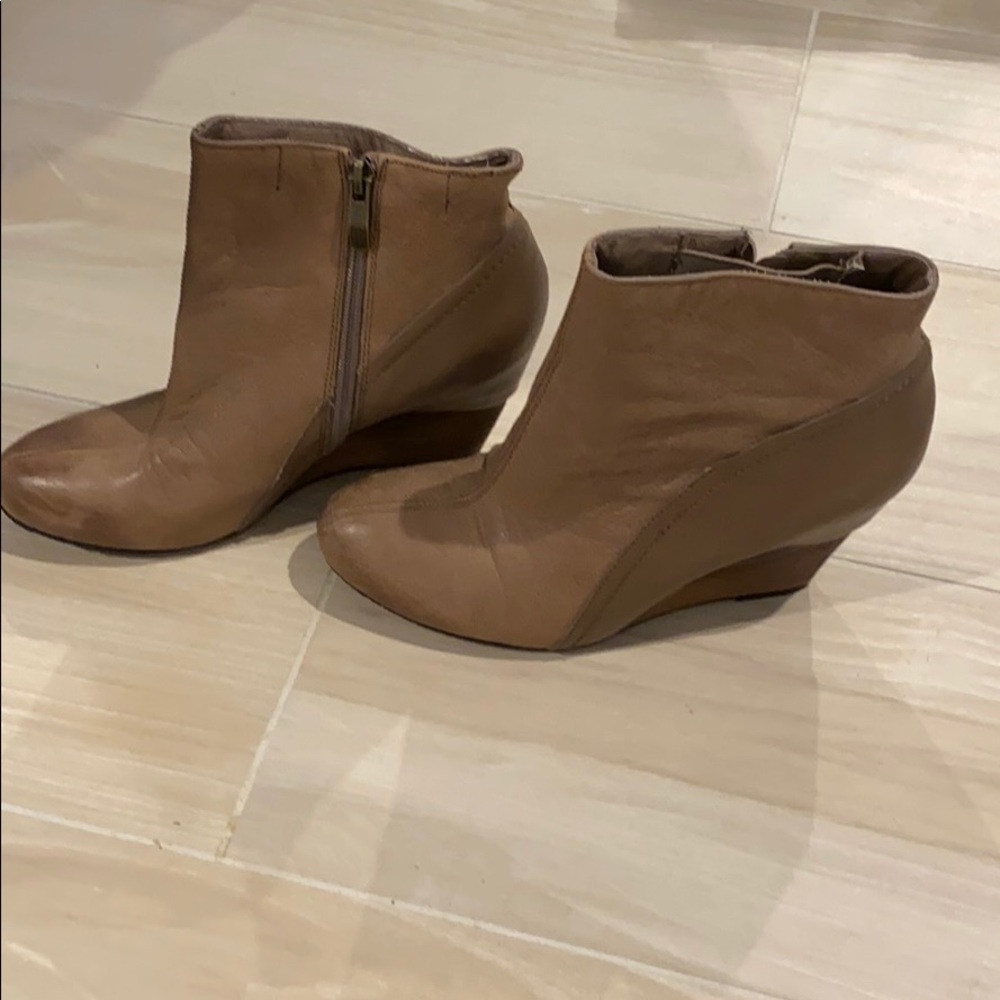 Vince Camuto woman’s leather booties